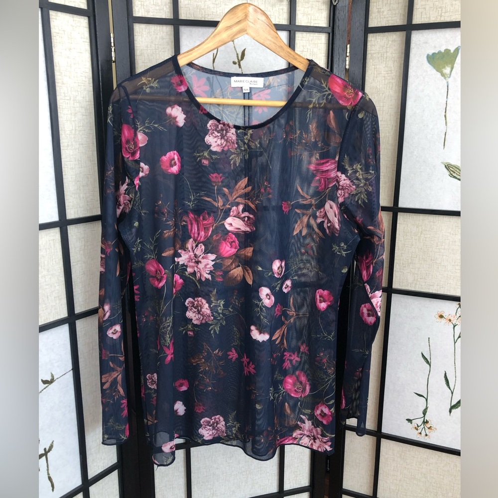 4 for 25$ MARIE CLAIRE Navy Blue Long Sleeve Mesh Shirt. Size XL.